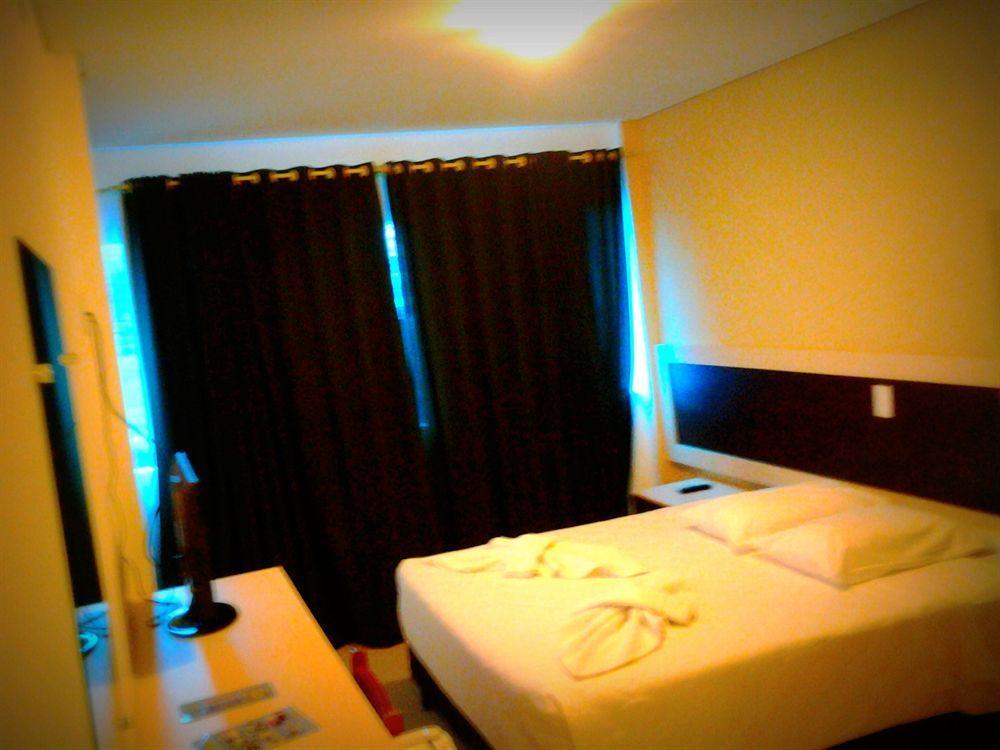Hotel Cascata Das Pedras ฟอสดูอีกวาซู ภายนอก รูปภาพ